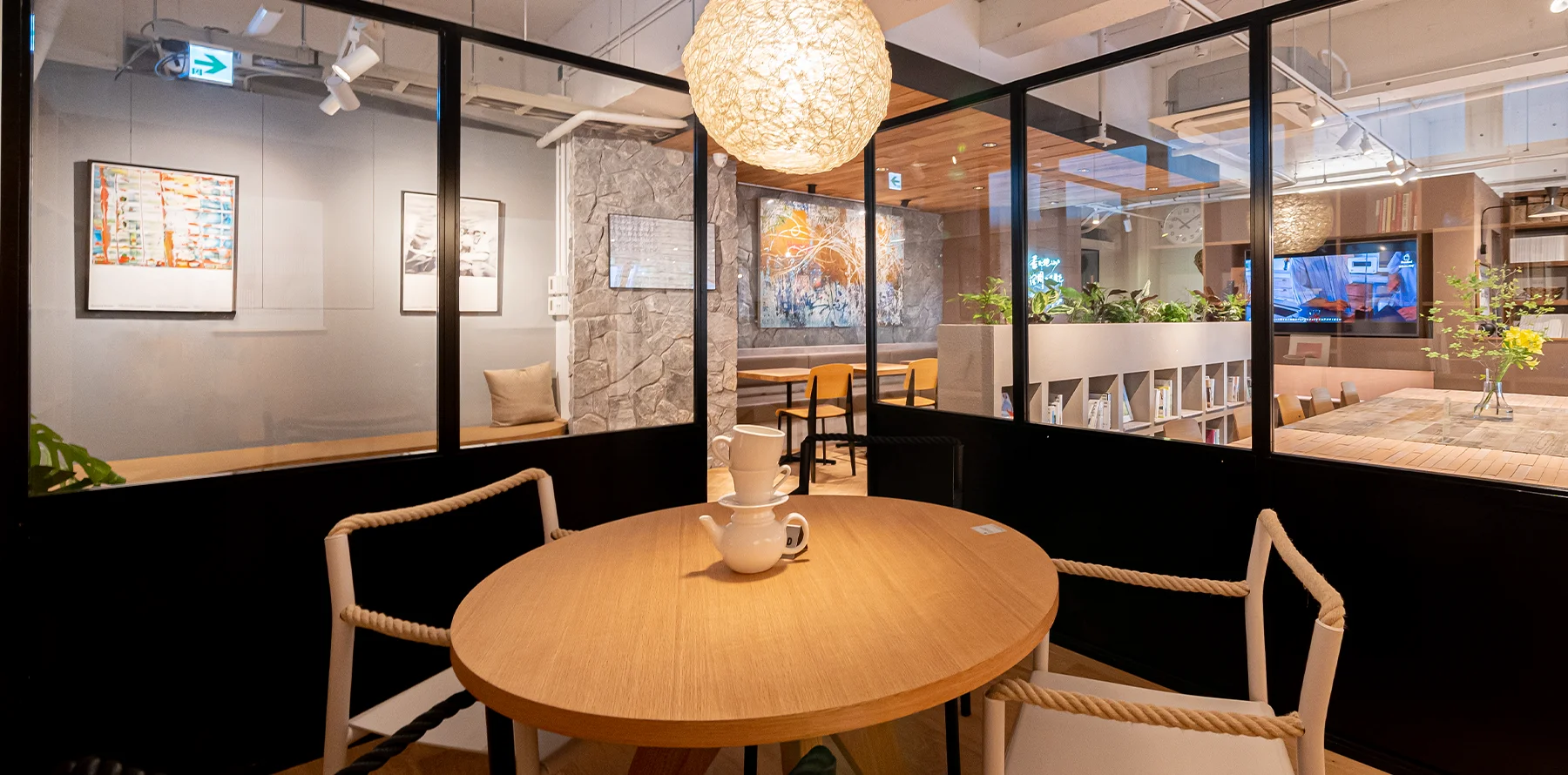 Standard café & gallery