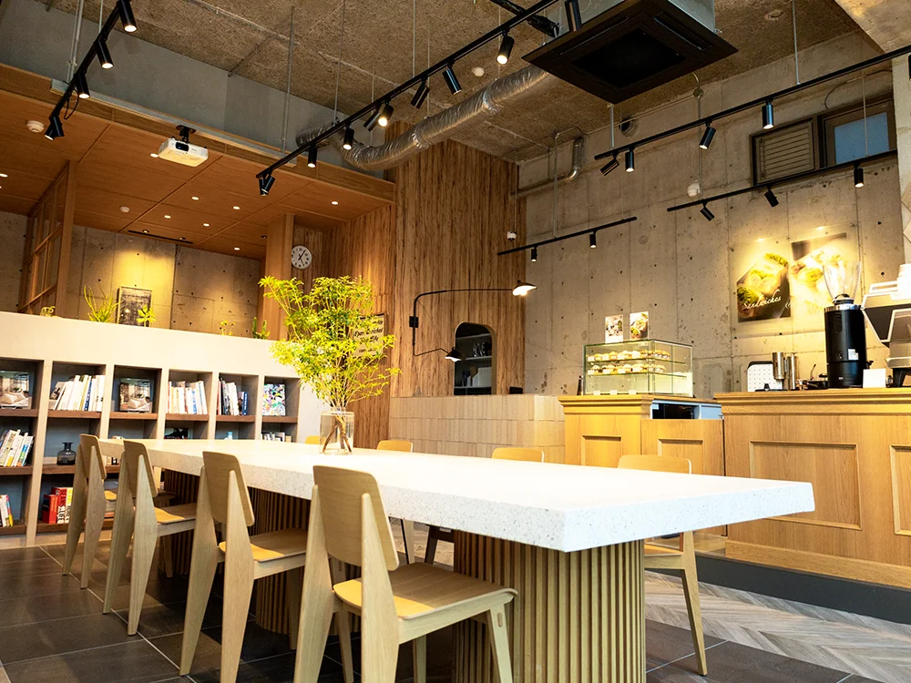 Standard Café & Gallery 靱公園店 / カフェ