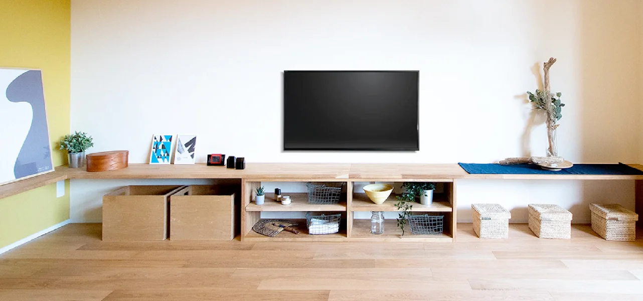 施主様がお持ちの収納用品に合わせて設計した、オリジナルテレビボート兼収納家具