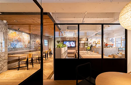 Standard Café & Gallery緑地公園店