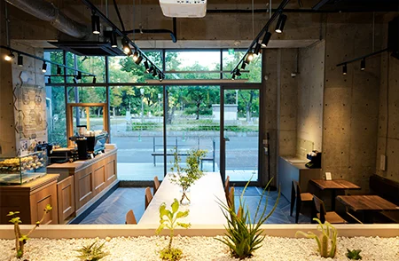 Standard Café & Gallery靱公園店