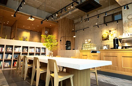 Standard Café & Gallery靱公園店