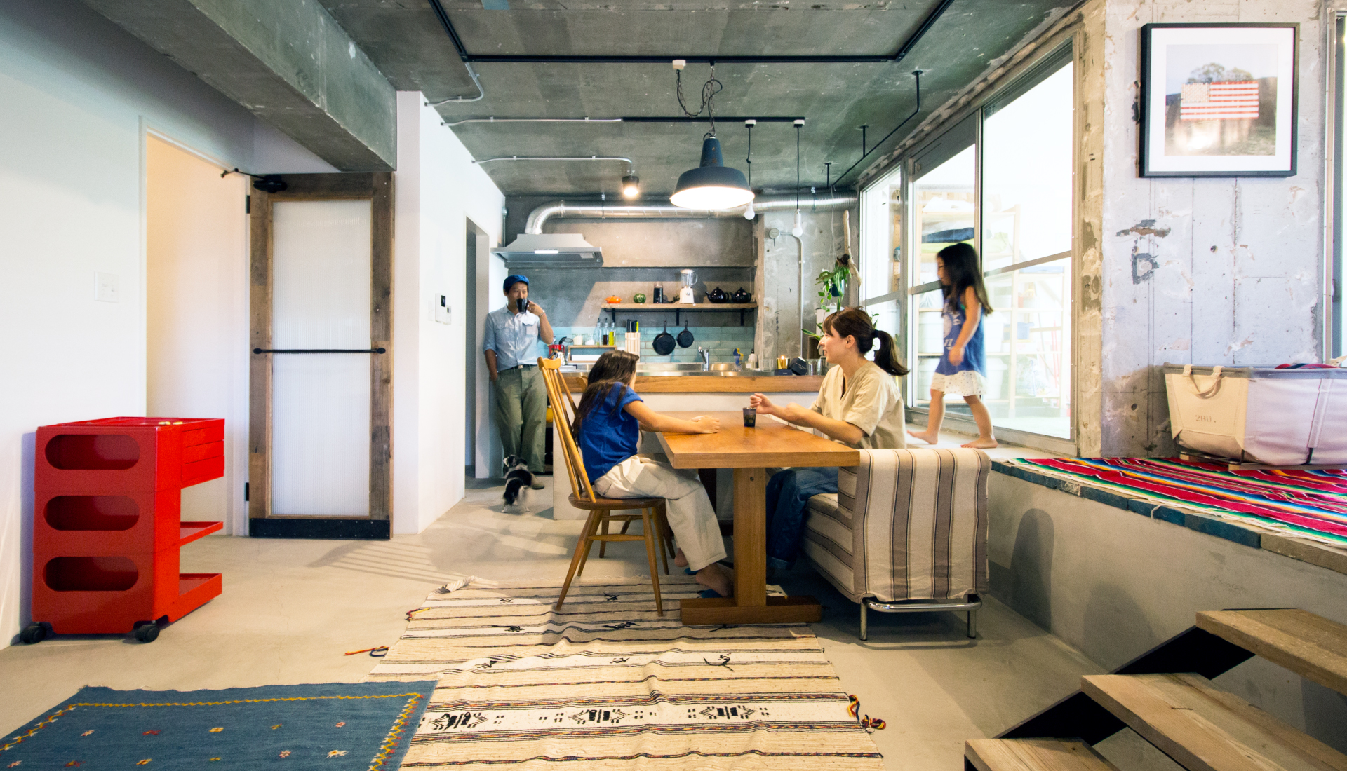 ラフさが愛しいロンドンアパートメント。