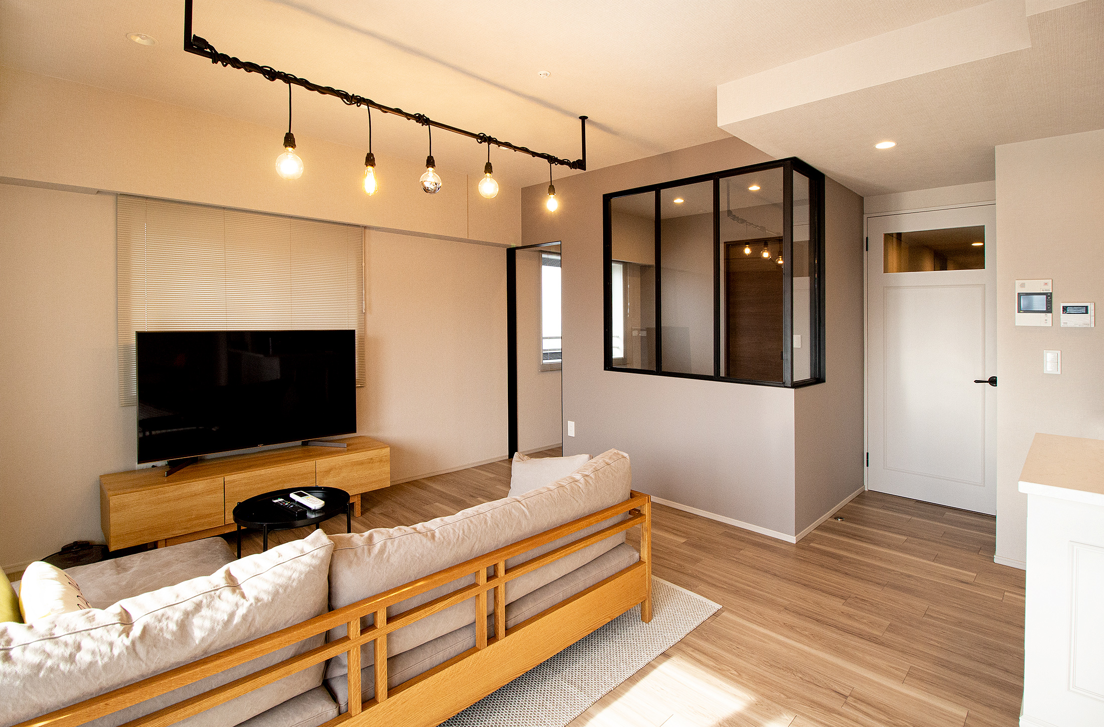 新築マンション　リノベーション　リビング