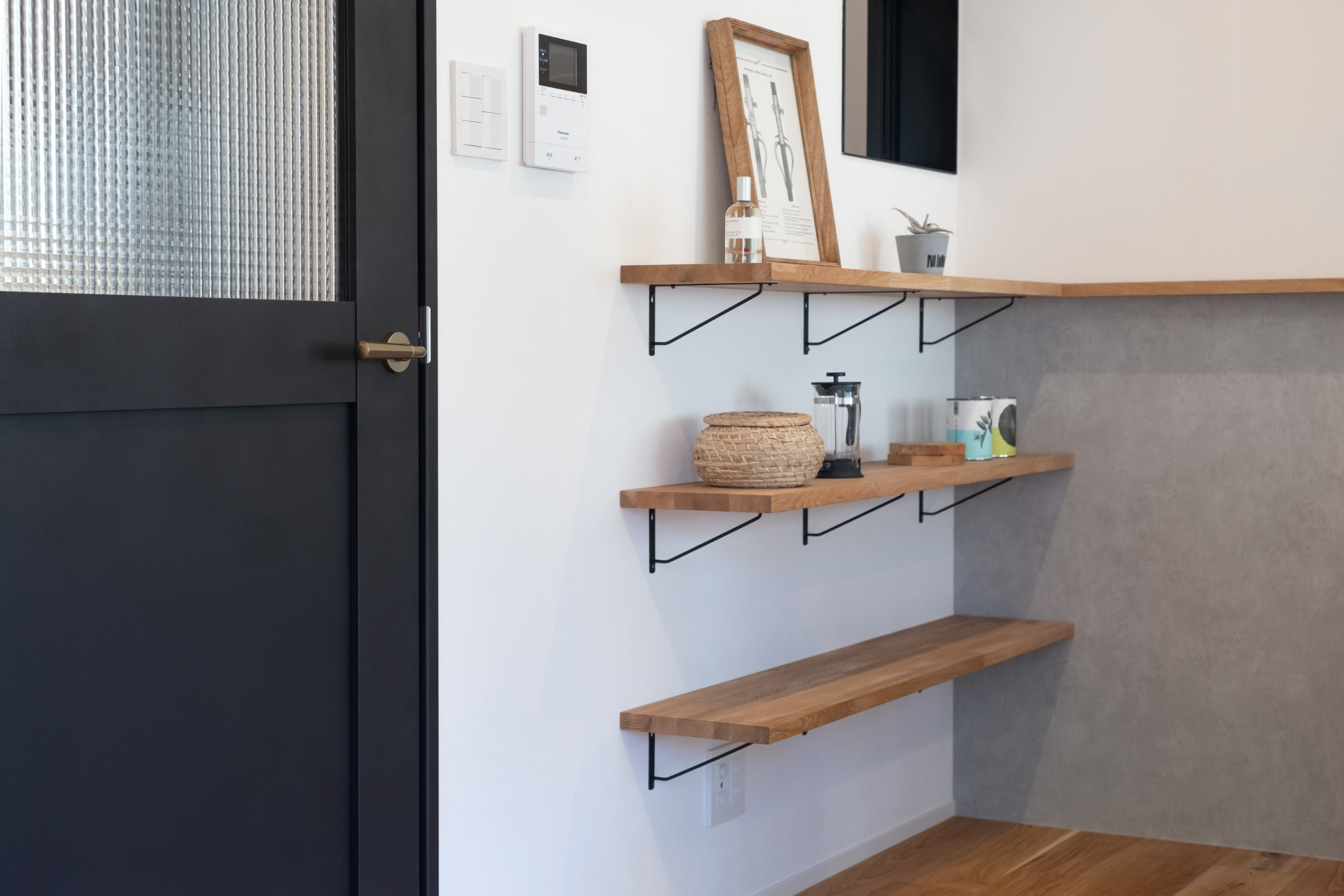 中古戸建て　フルリノベーション　ダイニング　飾り棚