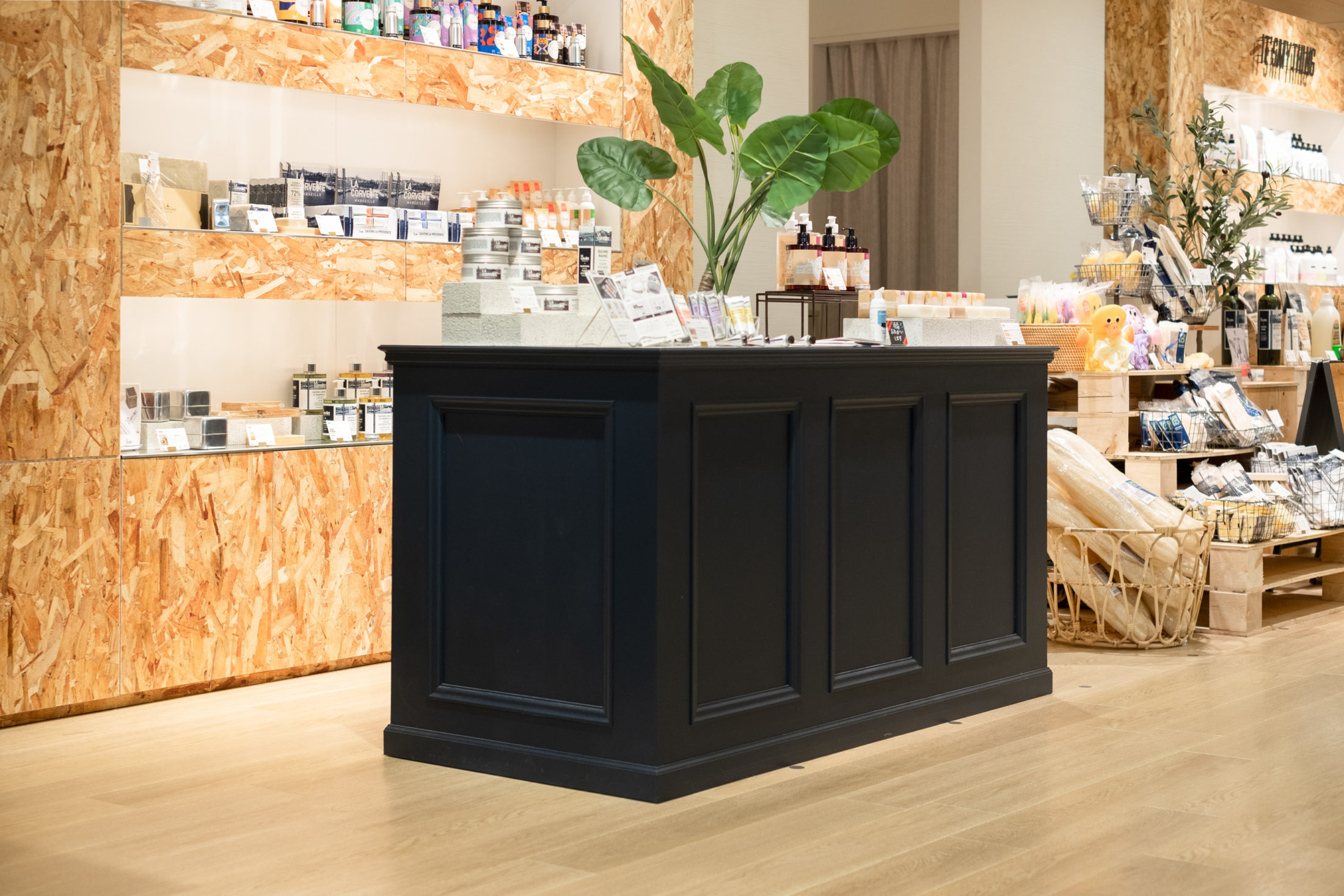 センターカウンター