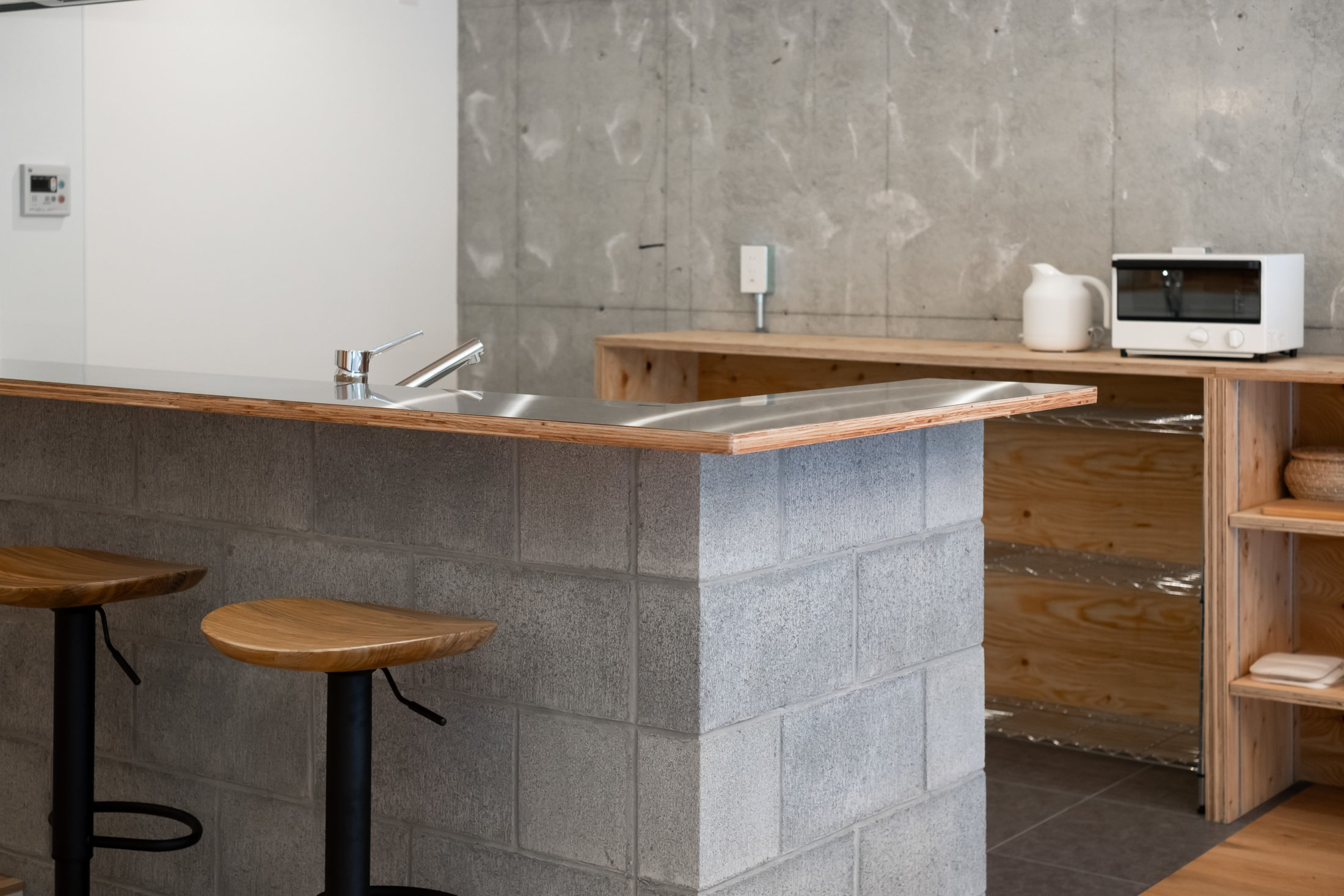 中古マンション　フルリノベーション　キッチンカウンター