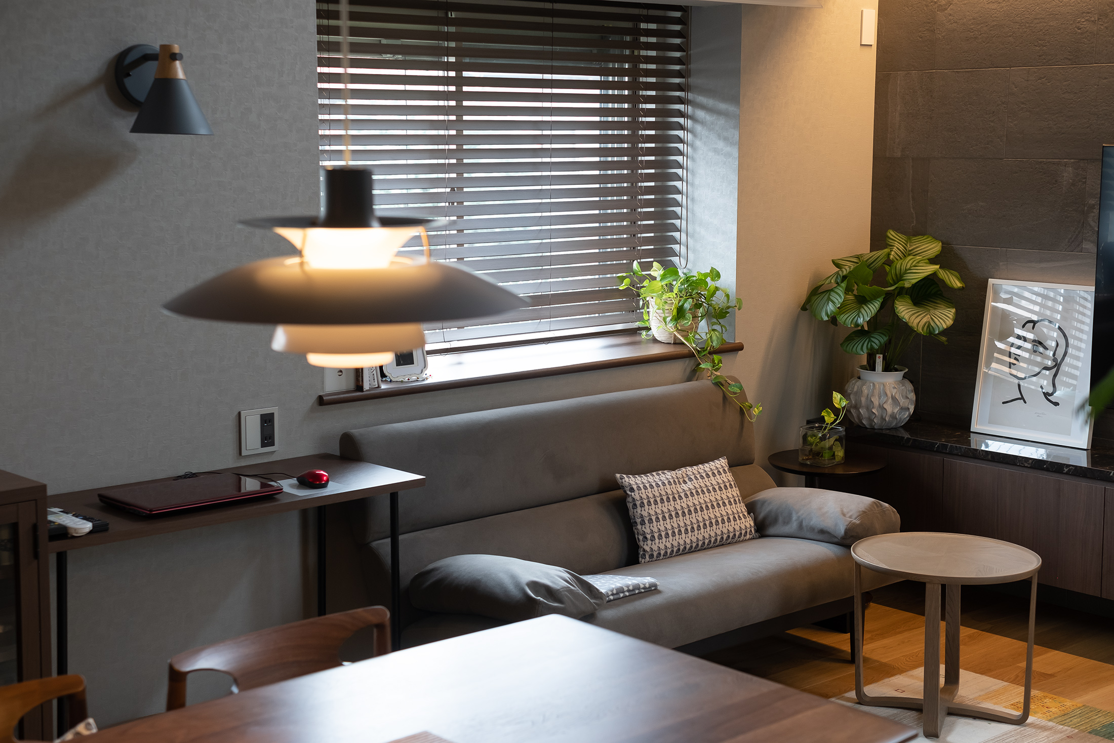 戸建て　部分リノベーション　リビング　照明