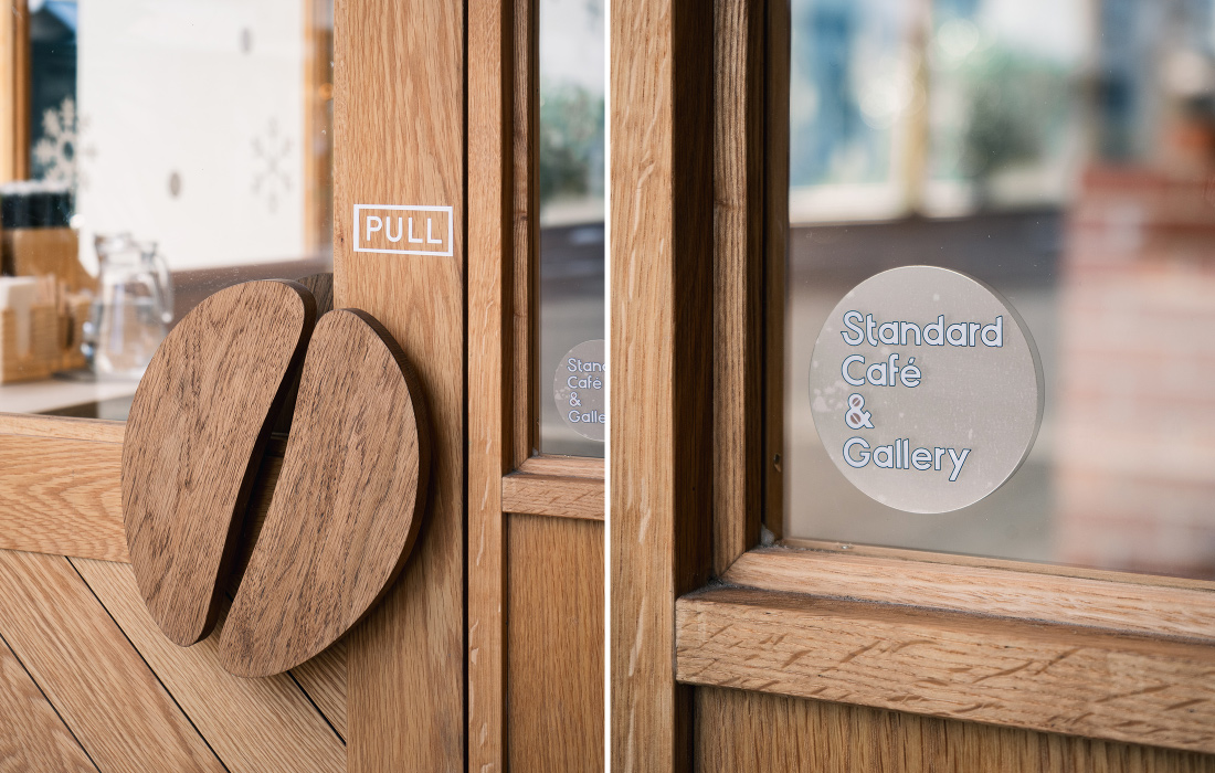 ドア　ドアハンドル