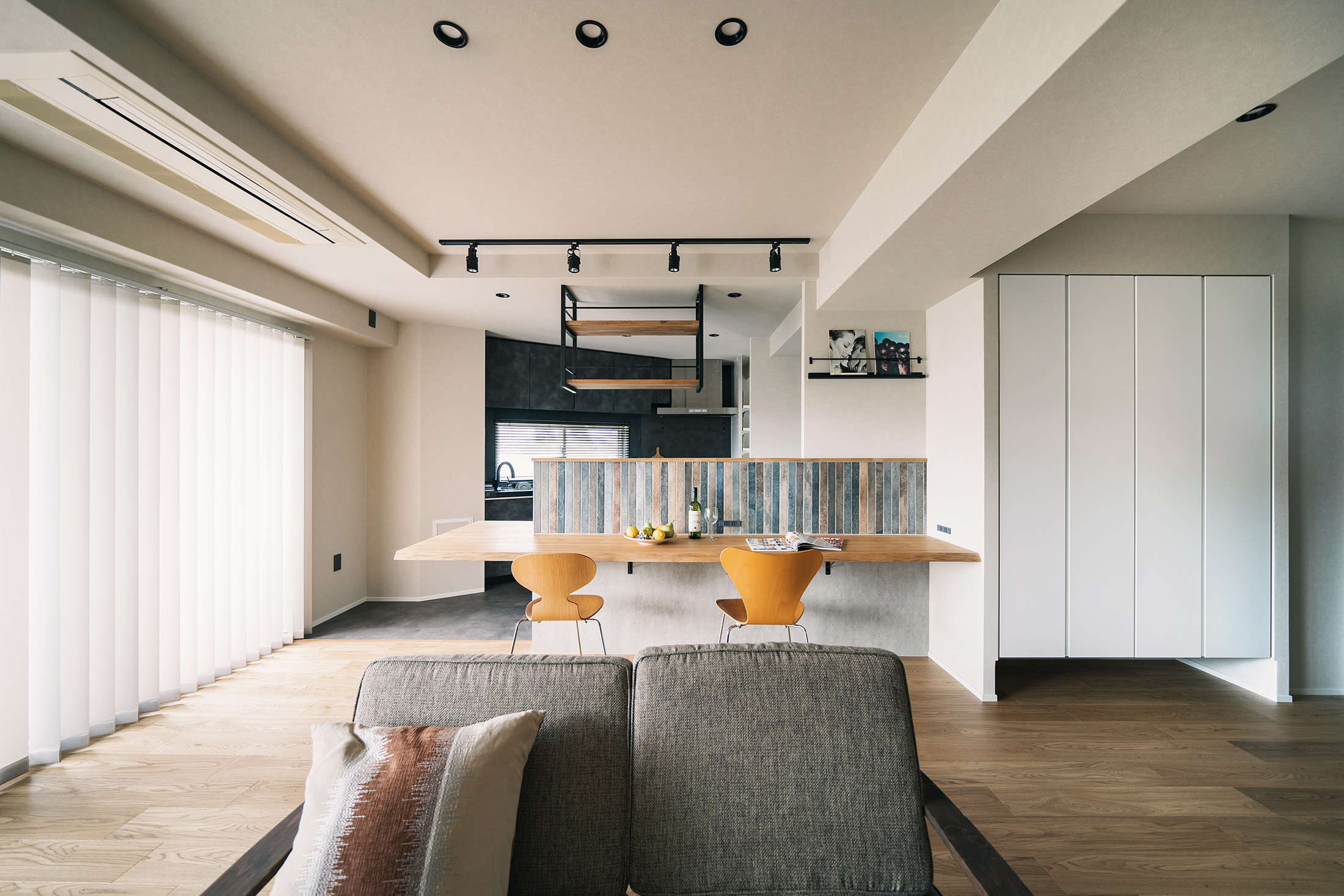 中古マンション　フルリノベーション　ダイニング