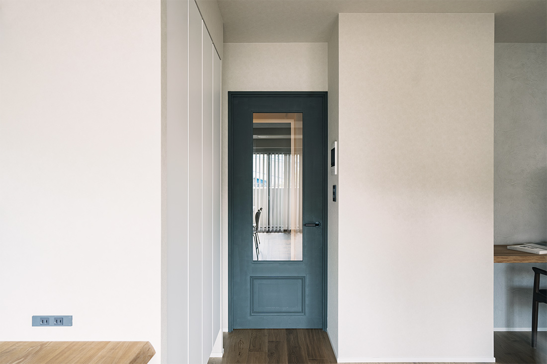 リビング　ドア