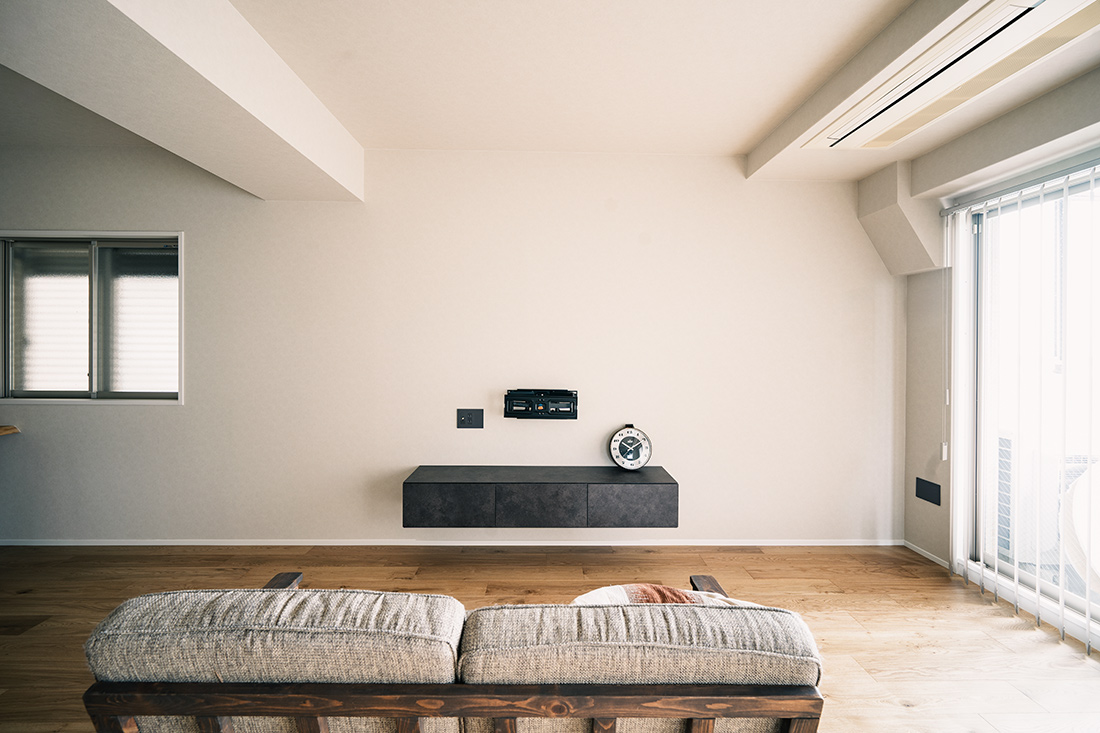 リビング　テレビボード