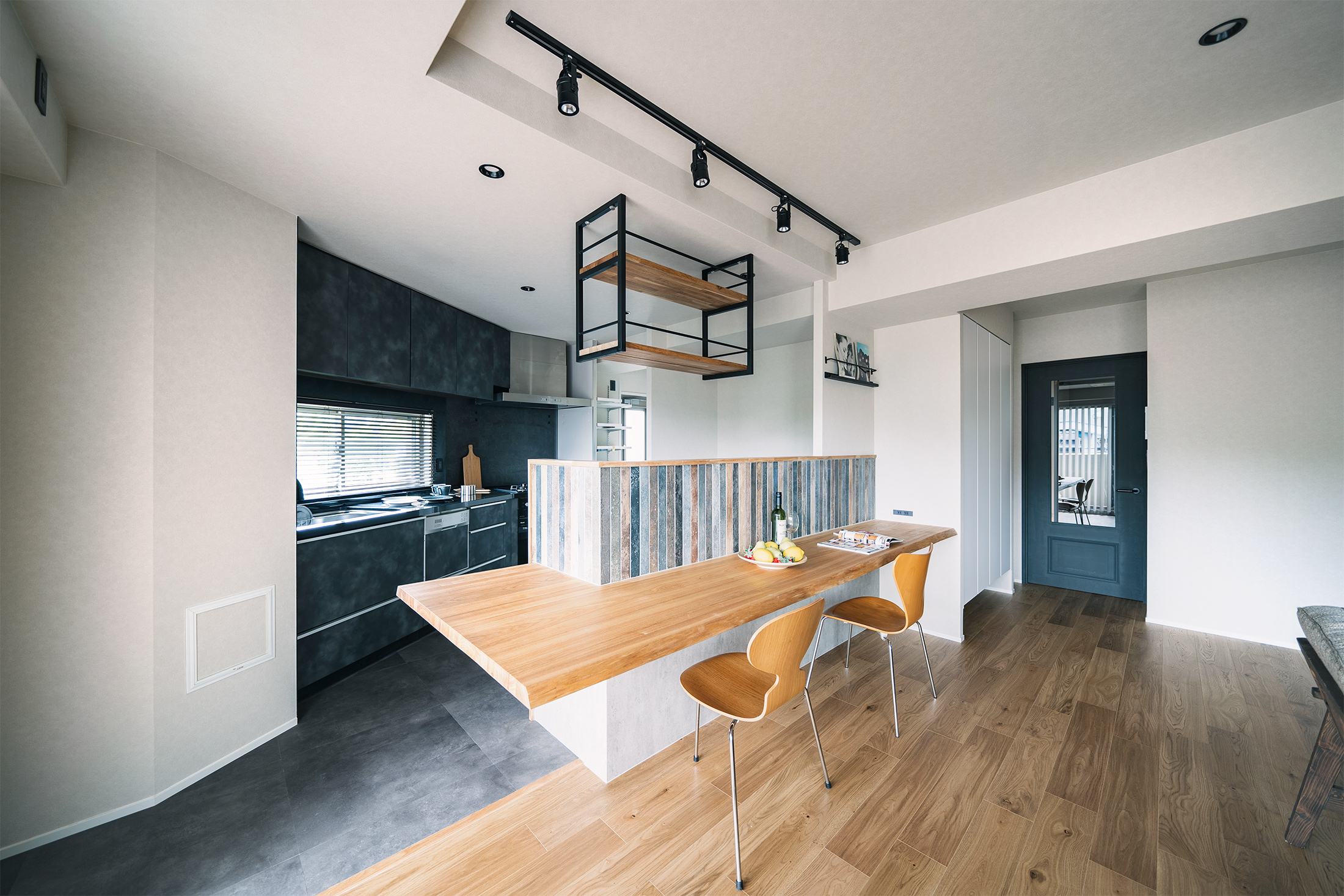 中古マンション　フルリノベーション　ダイニング