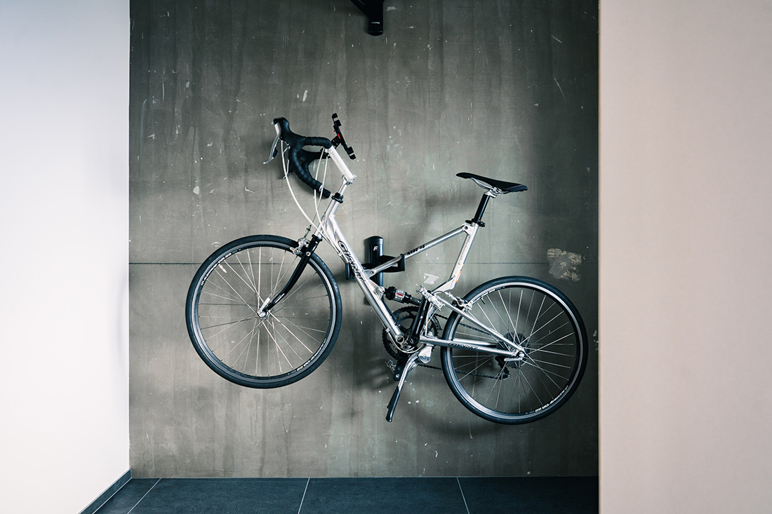 土間　自転車置き場