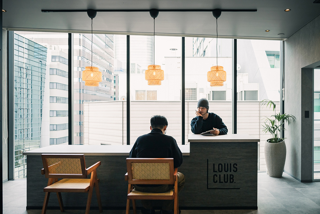 受付　休憩スペース　カウンター